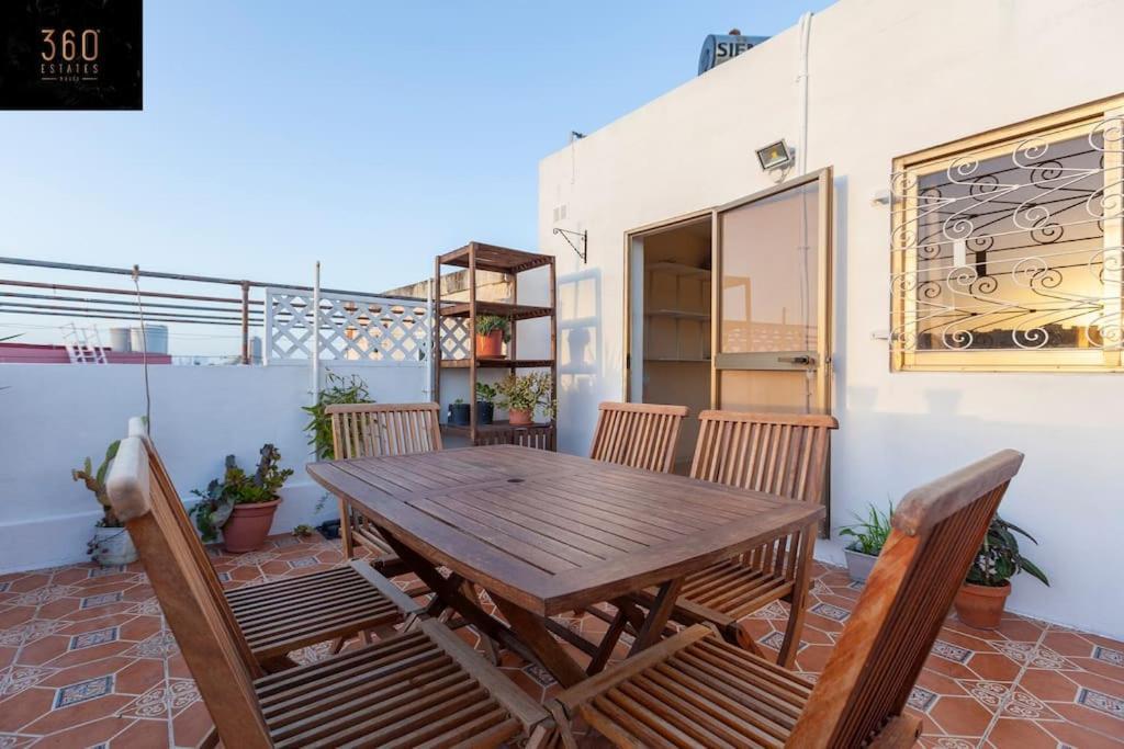 Beautiful, Typical Maltese 4Br Home With Roof Top By 360 Estates Sliema Exterior foto