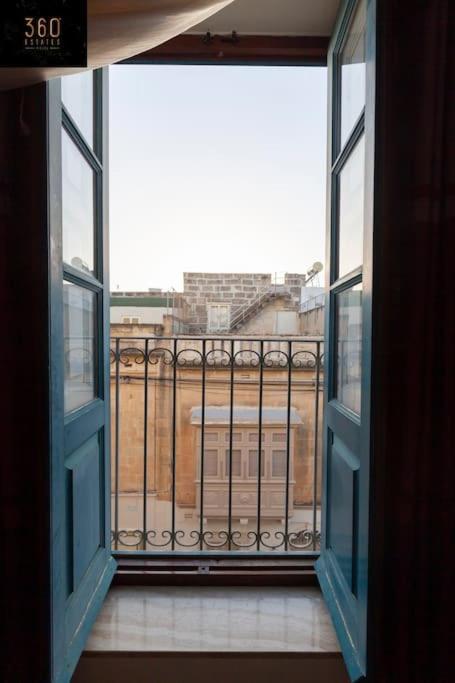 Beautiful, Typical Maltese 4Br Home With Roof Top By 360 Estates Sliema Exterior foto
