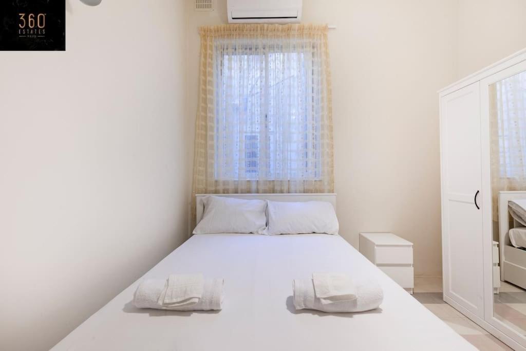 Beautiful, Typical Maltese 4Br Home With Roof Top By 360 Estates Sliema Exterior foto