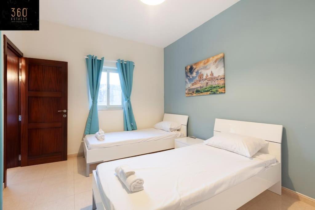 Beautiful, Typical Maltese 4Br Home With Roof Top By 360 Estates Sliema Exterior foto